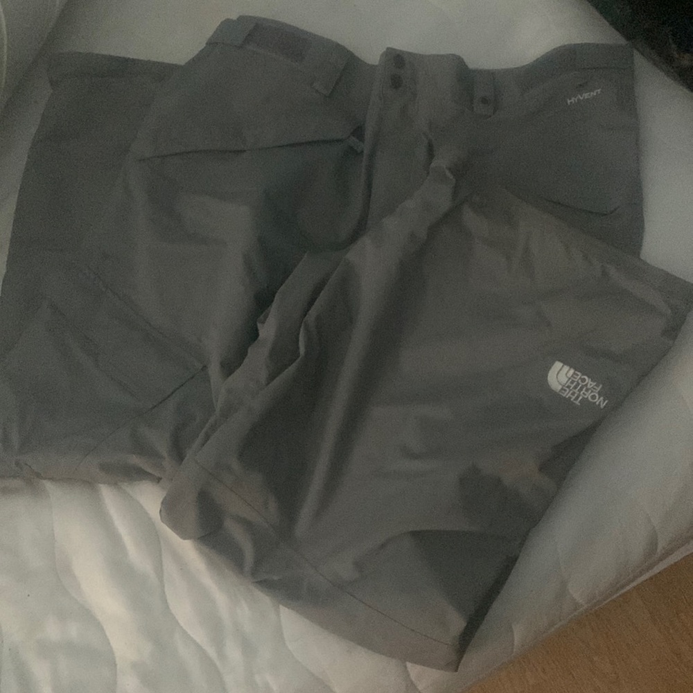 Large men’s Northface snowboard pants gray
